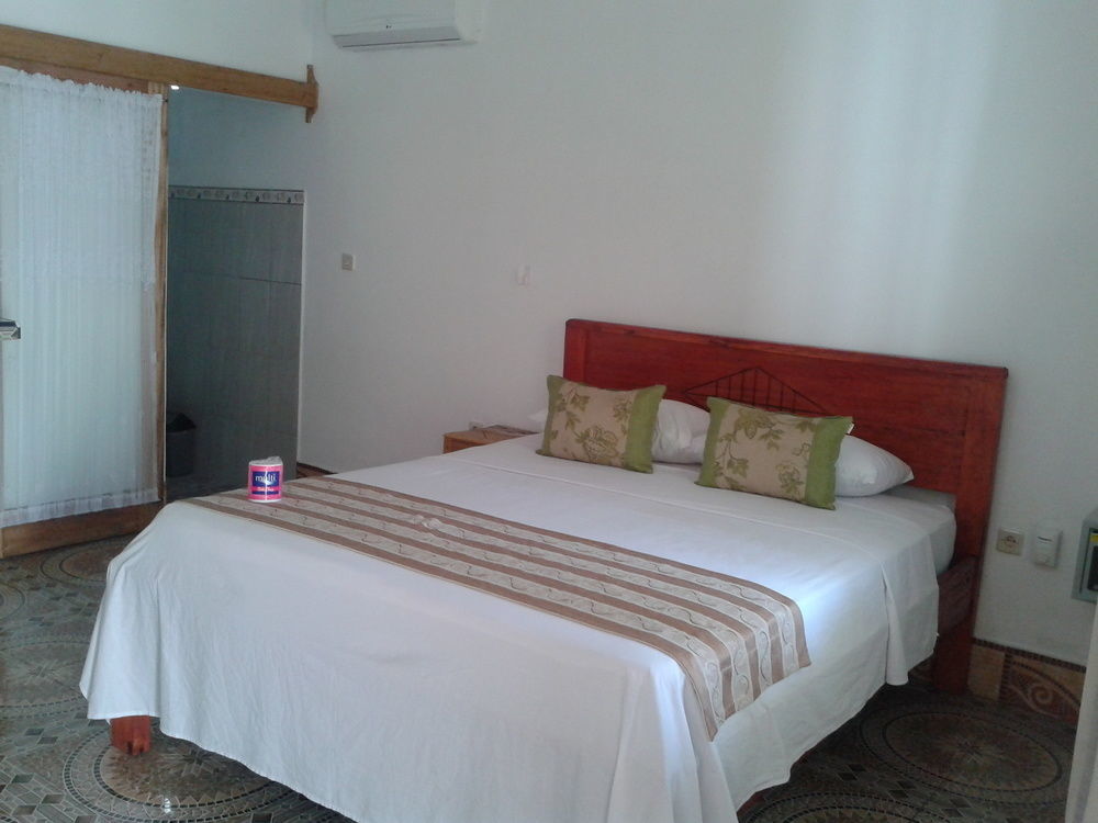 גילי מנו Putri Homestay מראה חיצוני תמונה